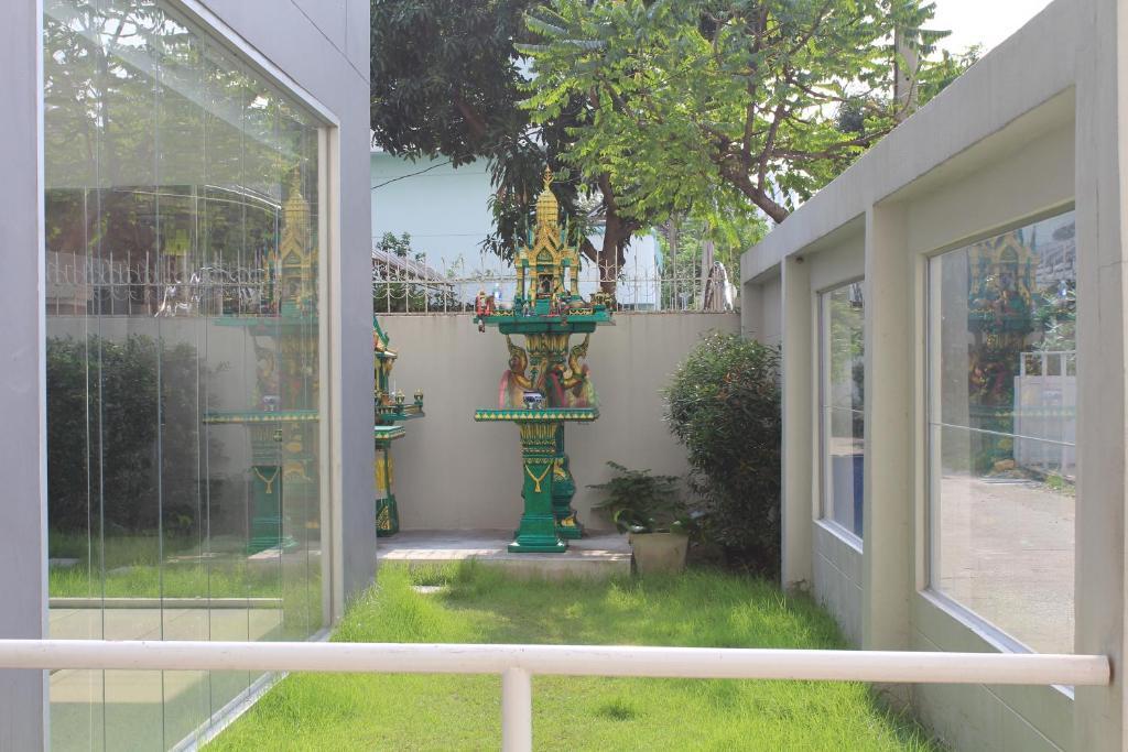 Utd Apartments Sukhumvit Ban Khlong Nang Li Eksteriør billede